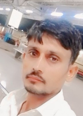 Chaudhary, 31, India, Gorakhpur (State of Uttar Pradesh)