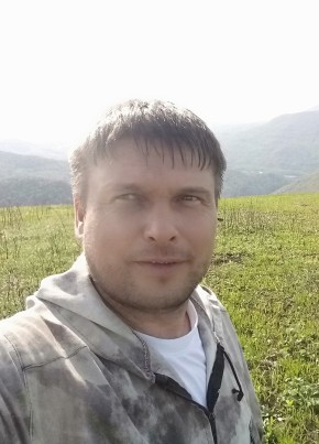олег, 42, Россия, Архипо-Осиповка
