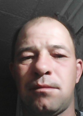 Александр, 40, Россия, Романовка