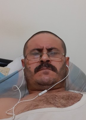 Hasan, 42, Qatar, Doha
