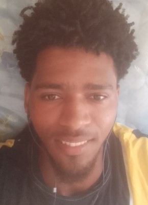 Ailton, 23, República de Cabo Verde, Mindelo