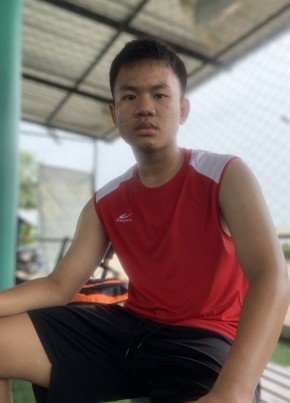 Peerapong, 19, Thailand, Roi Et