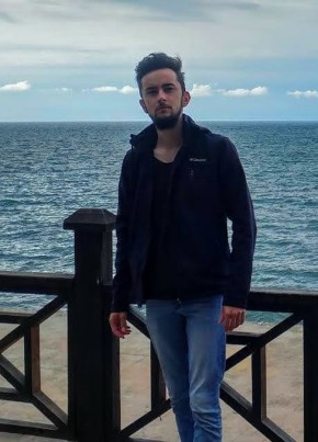 Halil İbrahim , 24, Türkiye Cumhuriyeti, Düzce