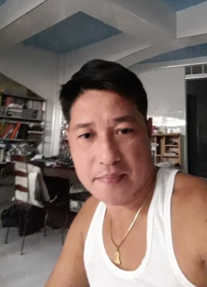 Wilfredo gabarda, 45, Pilipinas, Pasig City