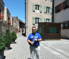 A, 47, Burstadt