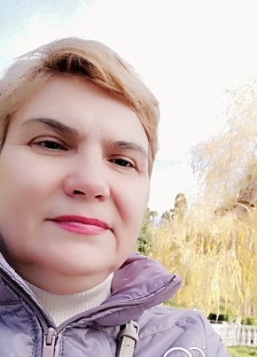 Ирина, 61, Россия, Адлер