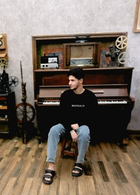 حمودي, 18, Iraq, Baghdad