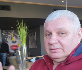 Виктор, 60 лет, Chişinău