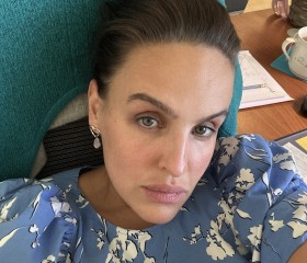 Anya, 43, Shanghai