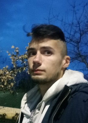 Павел из Алупки 24 года