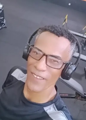 Pretinho из Sertãozinho 45 лет