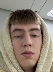 Maksim, 22, Saint Petersburg