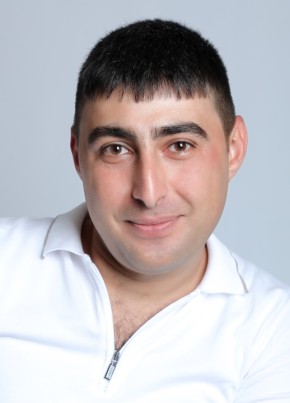 Lyov Paronyan, 32, Հայաստանի Հանրապետութիւն, Գյումրի