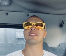 Viktor, 33, Moscow