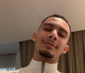 Karim, 24, Lyon