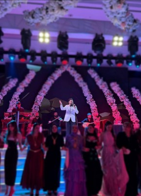 جج из دَهُکْ 27 лет