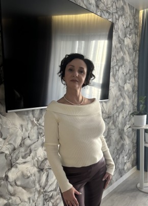 Юлия из Барнаула 48 лет