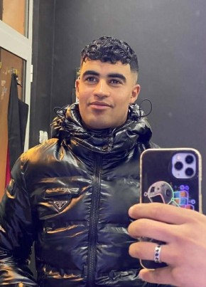 ABDELAZIZ BENGHA из Algiers 23 года