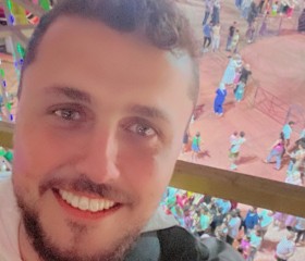 Atef, 27, Laval