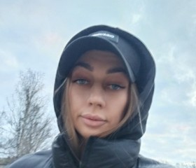 Alina, 28, Saint Petersburg
