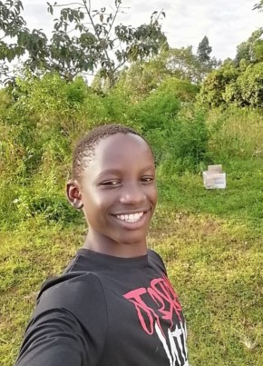 Brayo, 19, Kenya, Migori