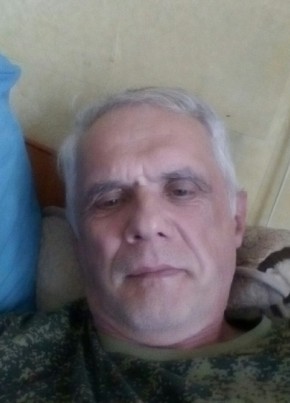 Александр, 62, Россия, Краснотурьинск