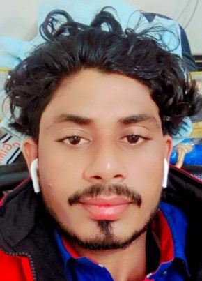 Arun, 18, Saudi Arabia, Riyadh