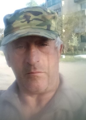 Пётр, 56, Россия, Нижнегорский