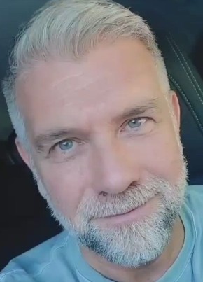 Дмитрий из Ялты 52 года