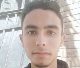 Khaled, 18, Mallawi