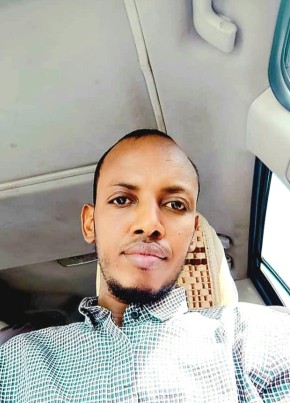 Charmake из Djibouti 32 года