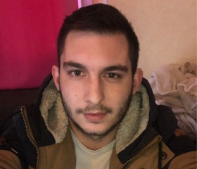 Bape, 31, Saint-Sebastien-sur-Loire