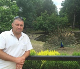 Виктор, 42 года, Floreşti