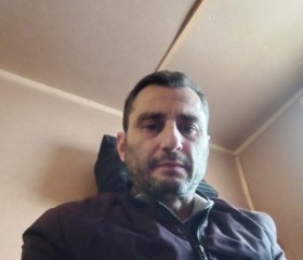 Artur, 48, Yerevan