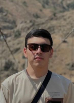 Далер из Воронежа 22 года