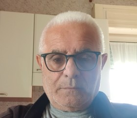 Giuseppe, 64 года, Qualiano