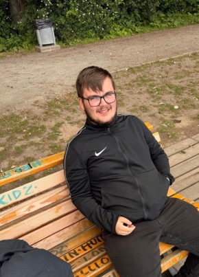 Leon из Aschersleben 20 лет