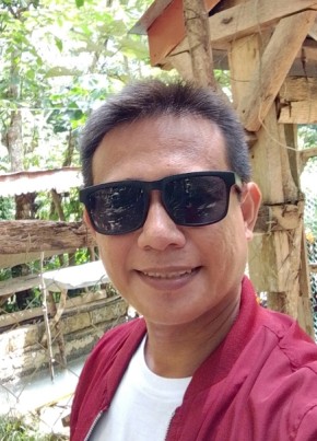 Felix Matias из Tagbilaran City 42 года