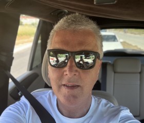 Max, 53, Budva