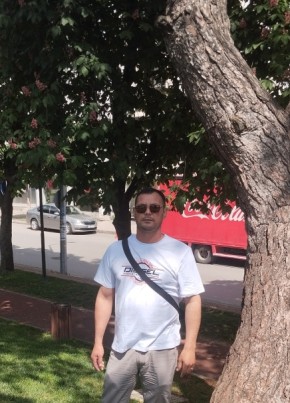 Кемал из Bursa 44 года
