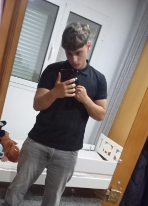 Cunha из Matosinhos 18 лет