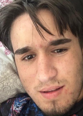 Ahmet из Esenyurt 20 лет
