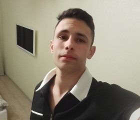 Aleksandr, 22, Pattani