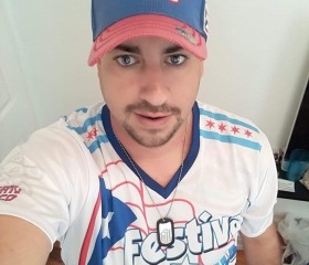 Valentino, 39, Medellin