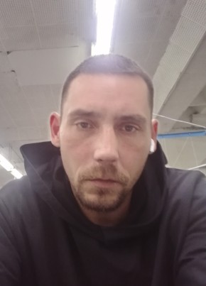 Антон из Узловаи 36 лет