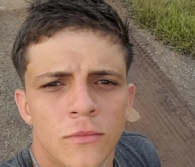 Matheus, 22 года, Catalão