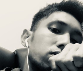 Renz, 32, Santa Rosa