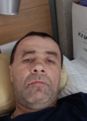 Александр, 47, Россия, Витязево