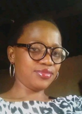 Electra, 36, Lesotho, Quthing