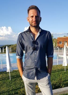 Max, 31, Repubblica Italiana, Verona